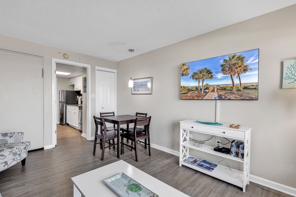 객실 내 식사 공간