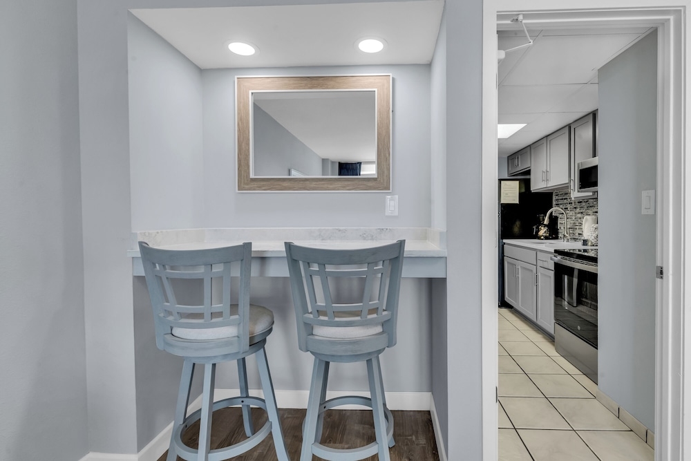 객실 내 식사 공간