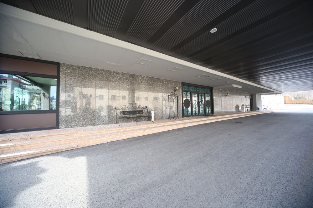 숙박 시설 구내