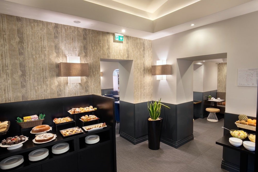 뷔페 아침 식사