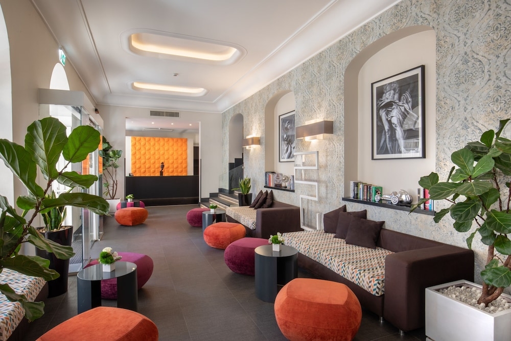 로비 좌석 공간