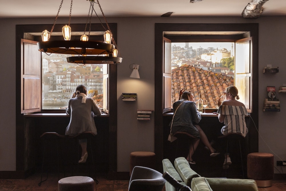 로비 좌석 공간