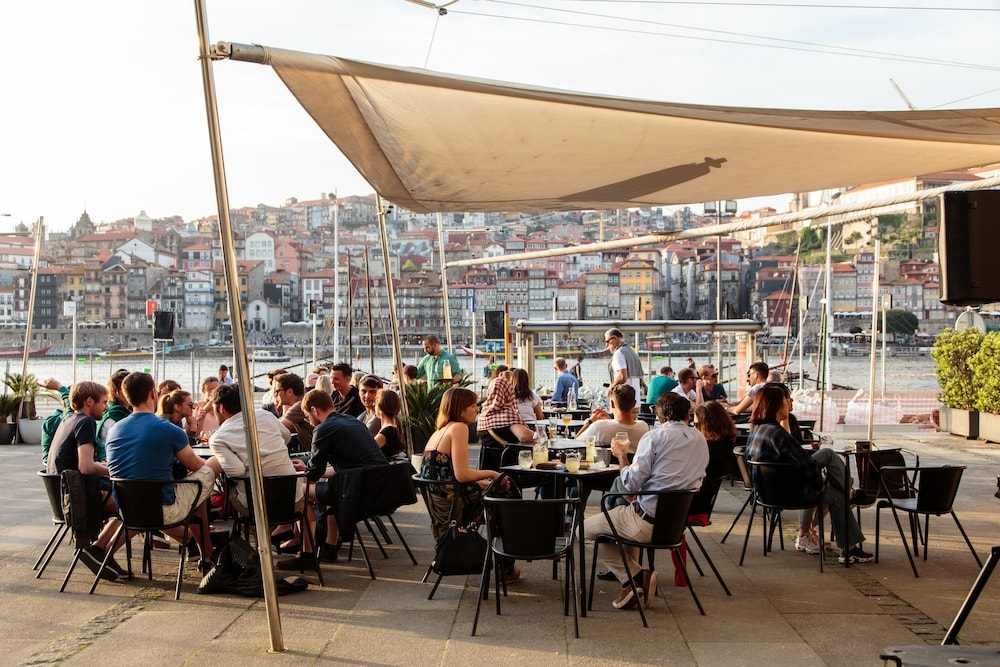 바(숙박 시설 내)