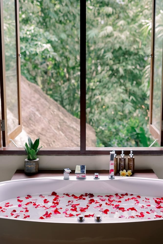 실내 스파 욕조