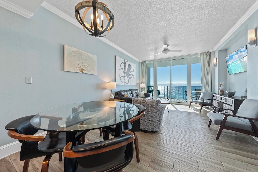 객실 내 식사 공간