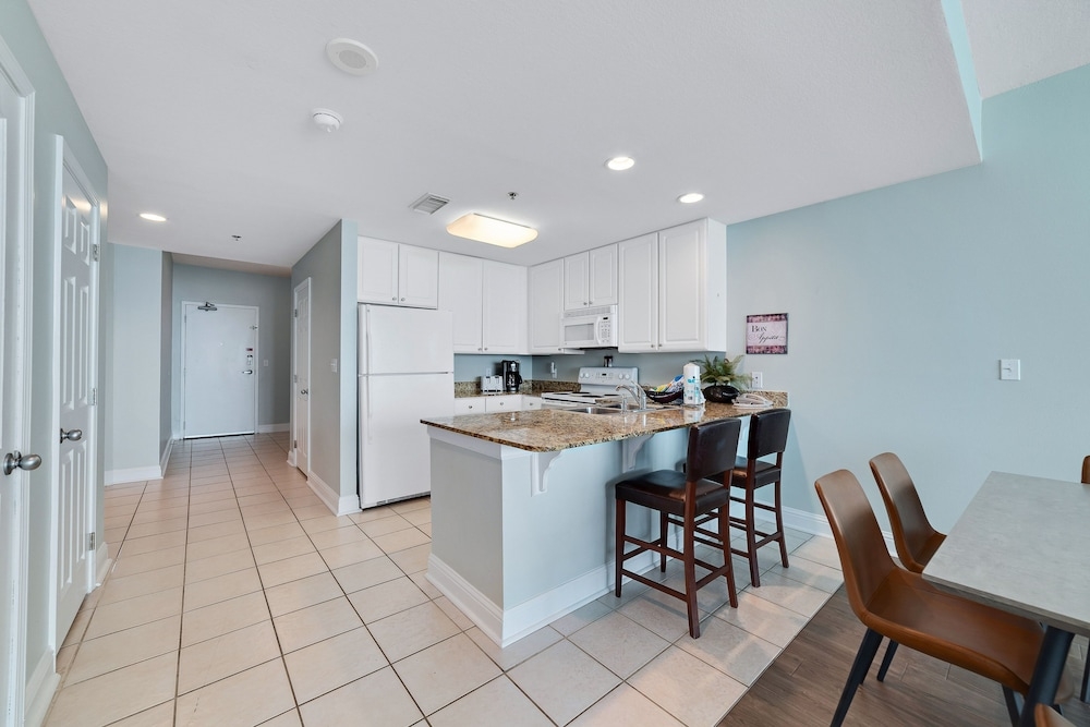 객실 내 식사 공간