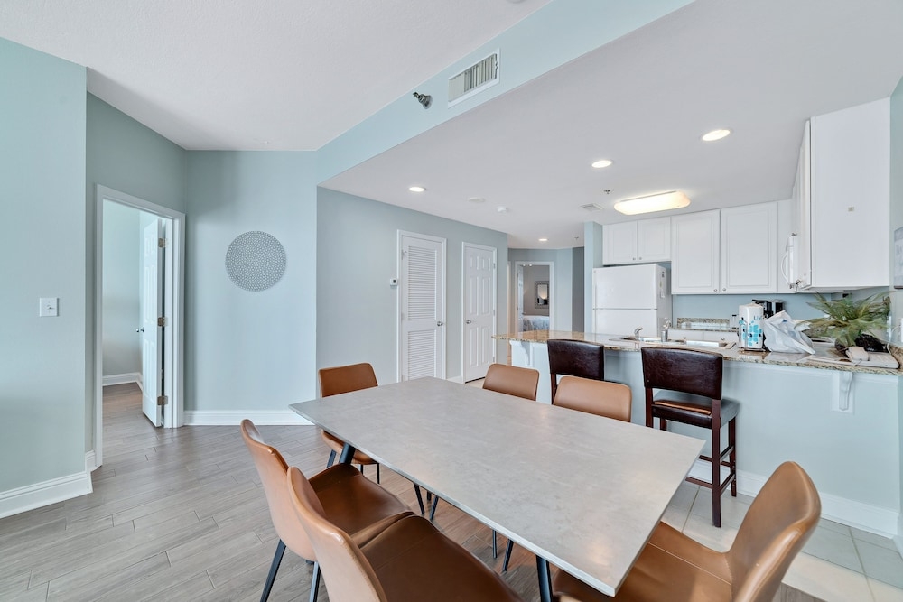 객실 내 식사 공간