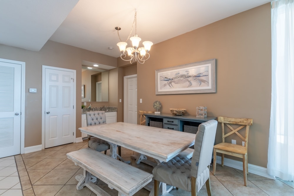 객실 내 식사 공간