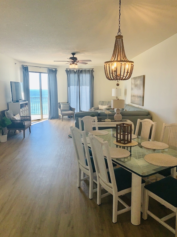 객실 내 식사 공간