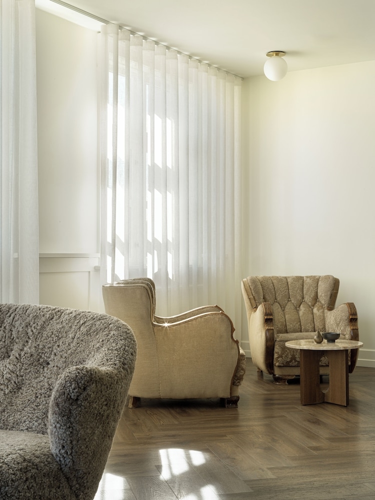 로비 좌석 공간