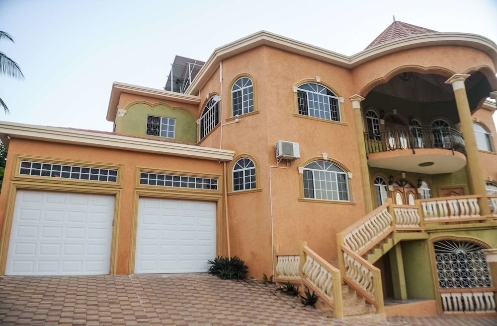 숙박 시설 정면