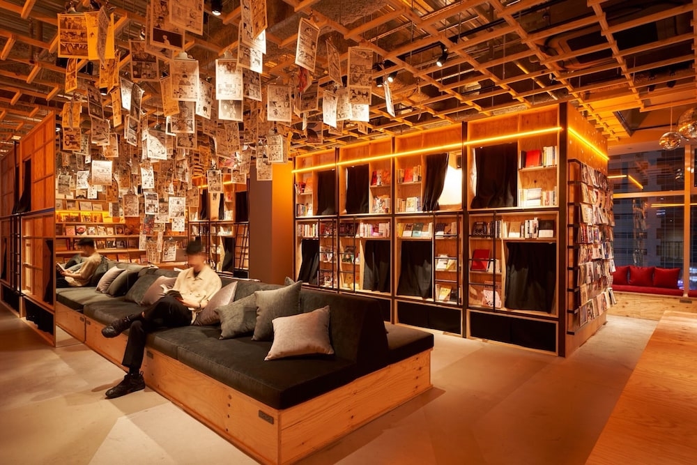 로비 좌석 공간