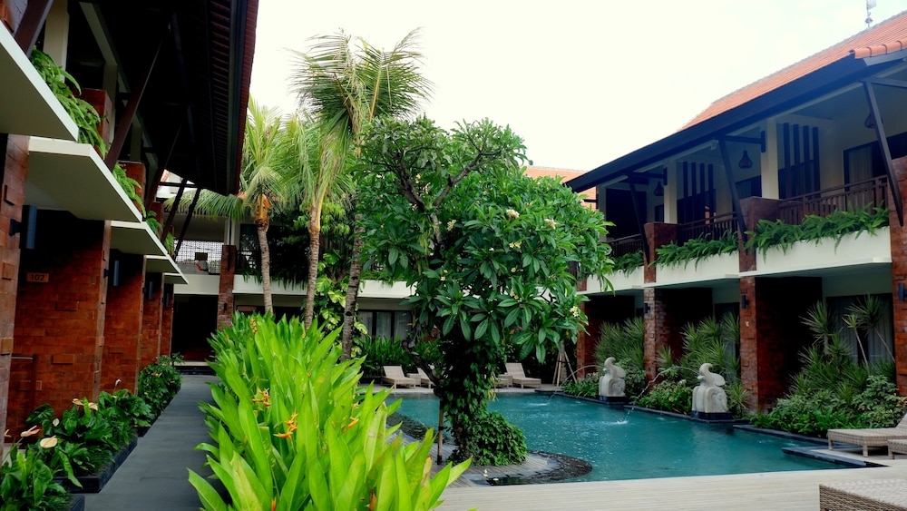 숙박 시설 정면