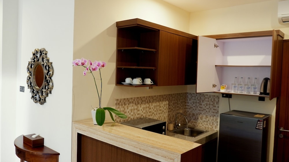 객실 내 식사 공간