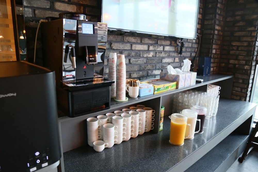 뷔페 아침 식사