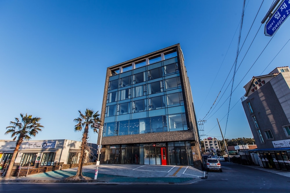 숙박 시설 정면