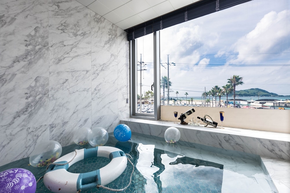 전용 스파 욕조