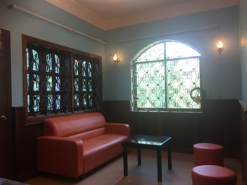 로비 좌석 공간