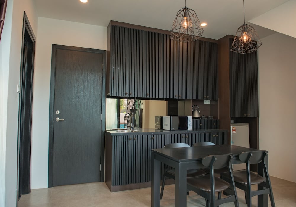 객실 내 식사 공간