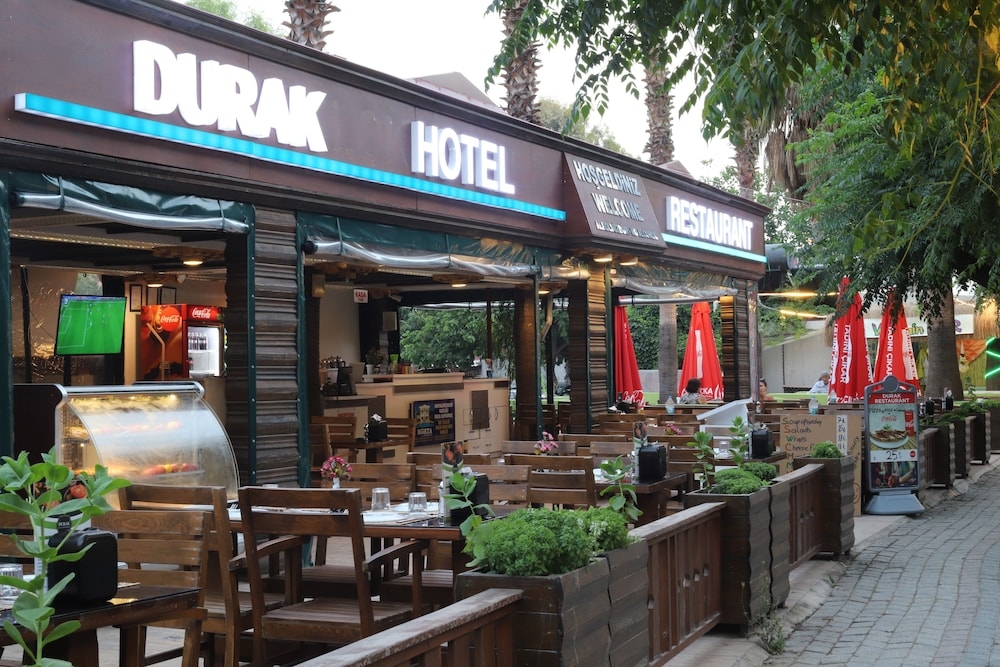 객실 내 식사 공간