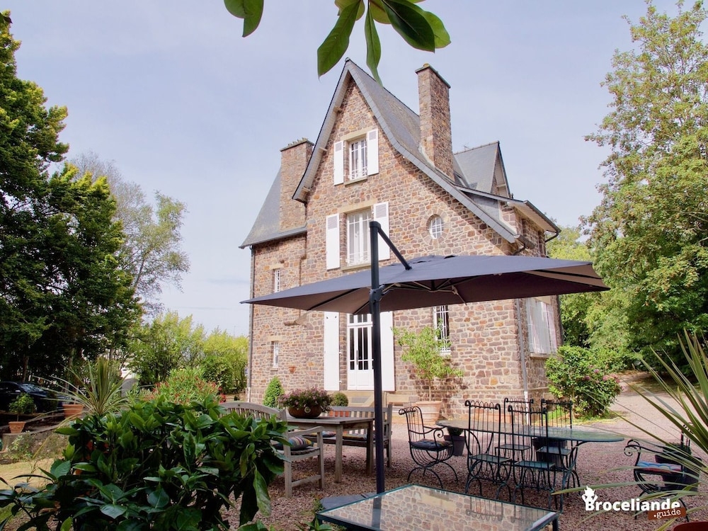 숙박 시설 정면