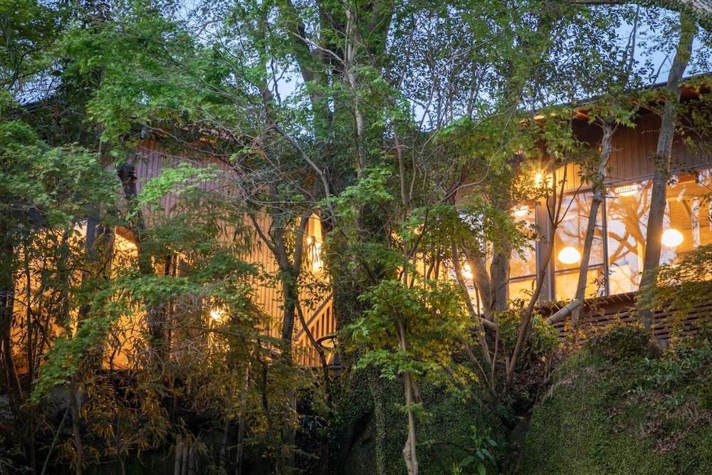 숙박 시설 구내