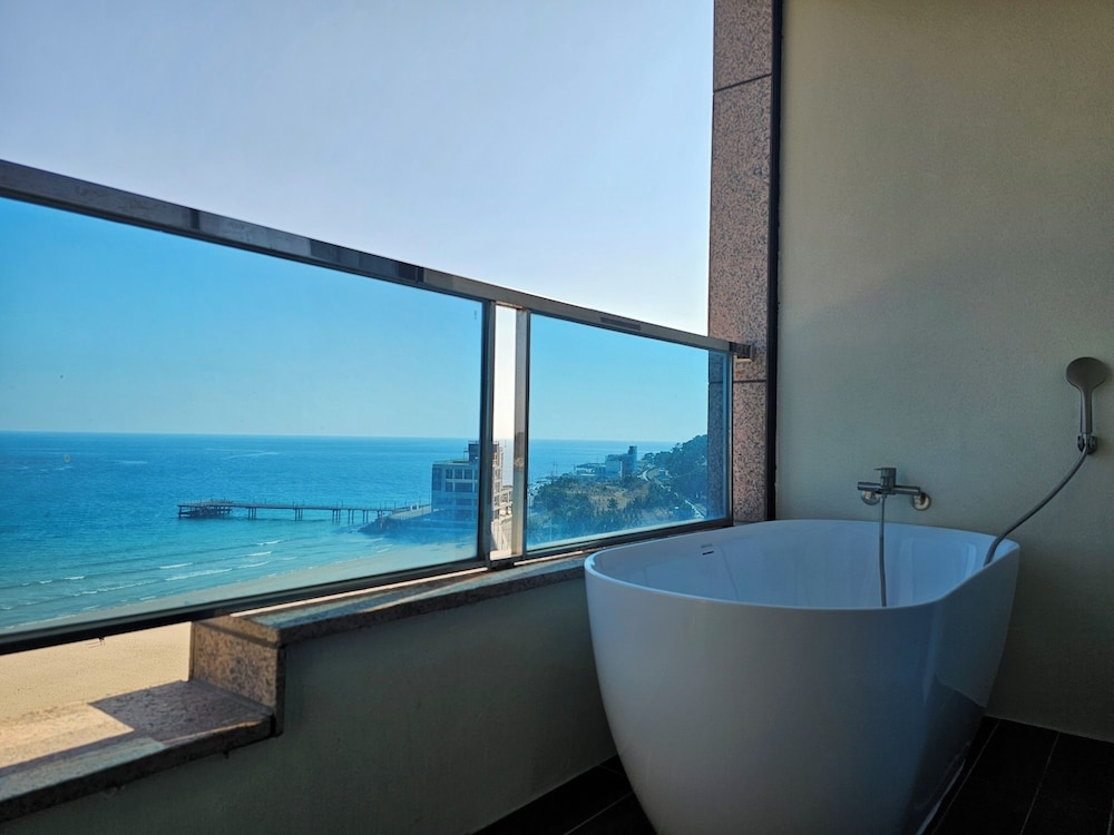 숙박 시설 정면