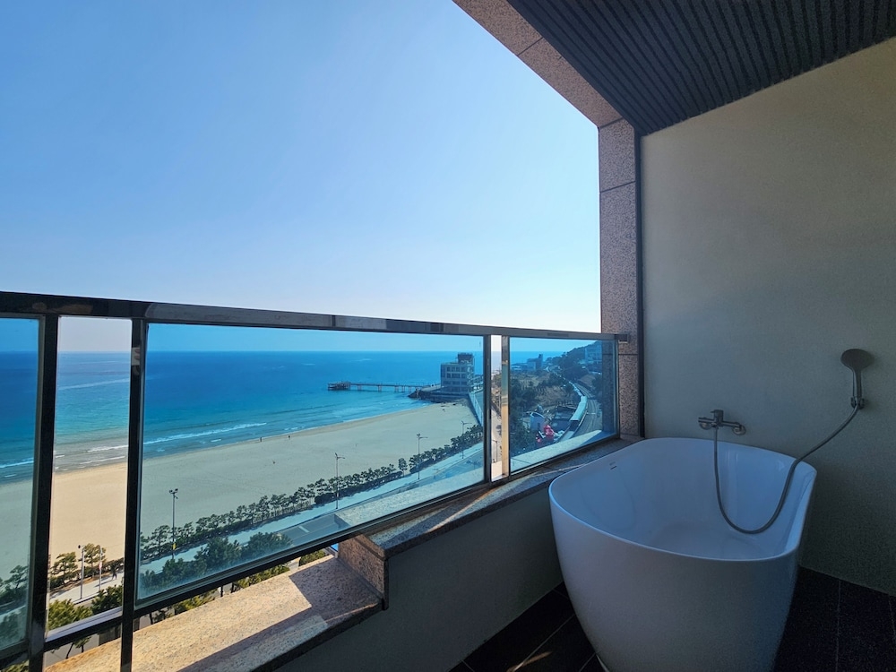 숙박 시설 정면