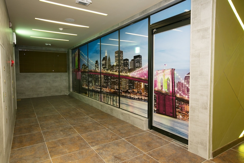 숙박 시설 입구