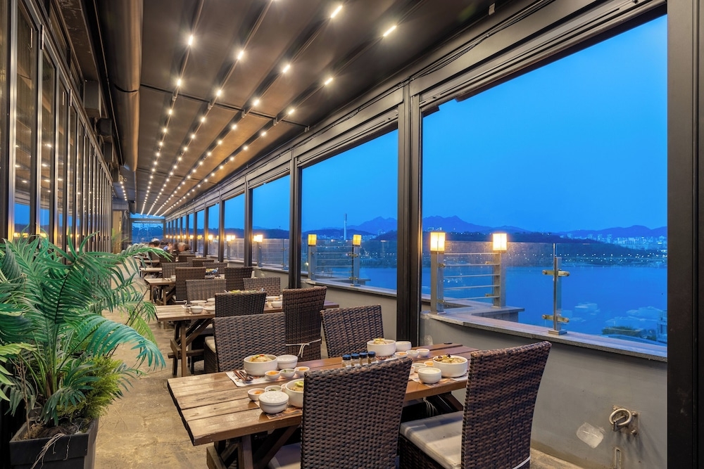 야외 연회 공간