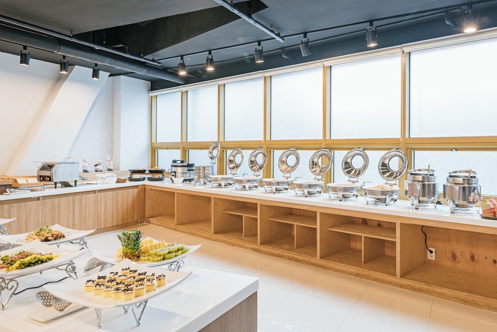 뷔페 아침 식사