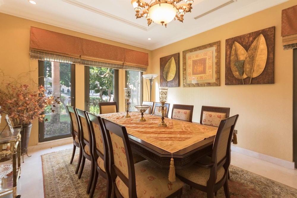 객실 내 식사 공간