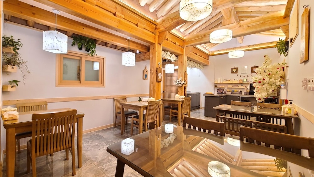 숙박 시설 내 편의 시설/서비스