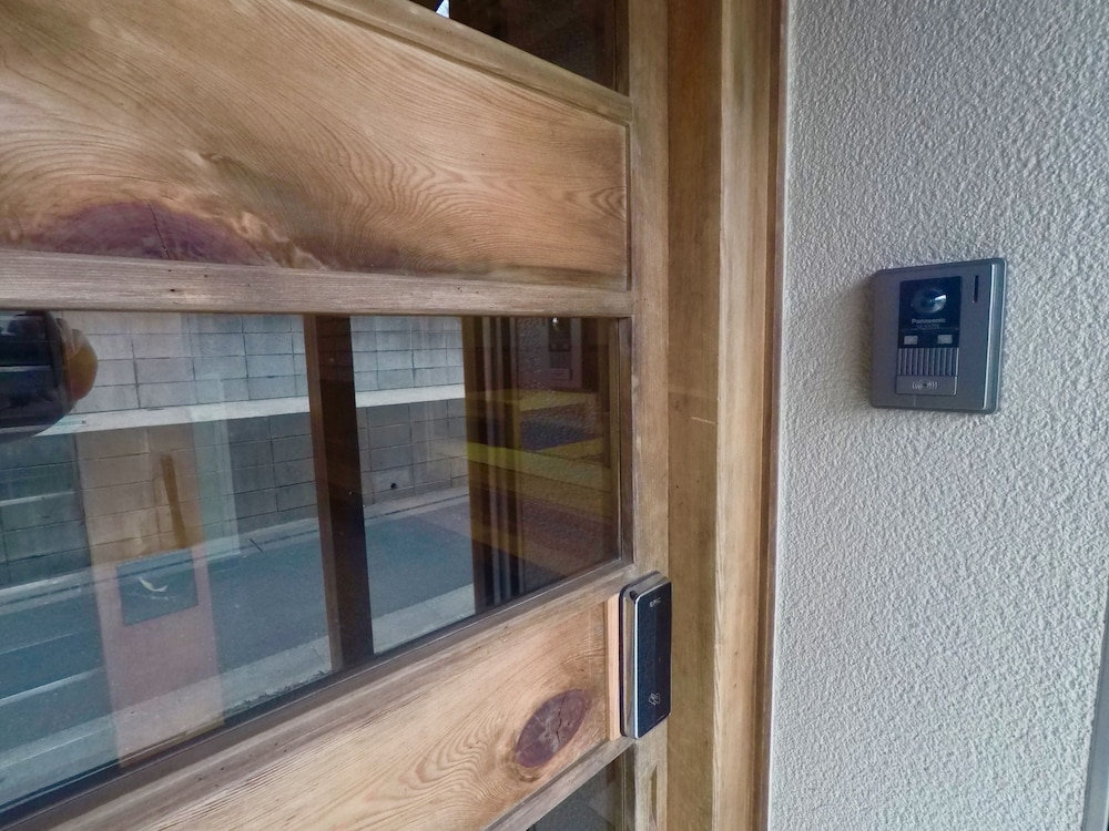 숙박 시설 입구