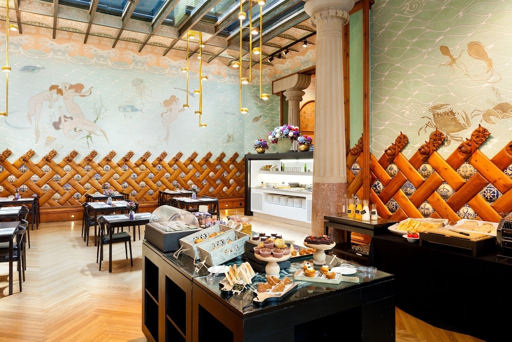 뷔페 아침 식사