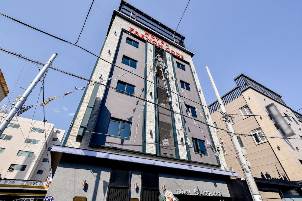 숙박 시설 정면