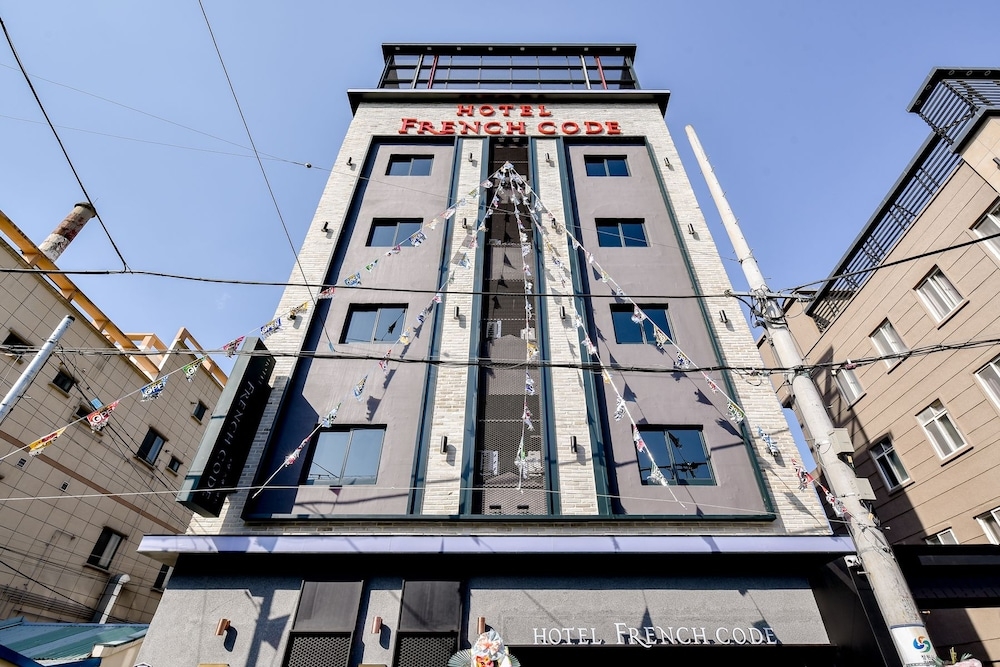 숙박 시설 정면