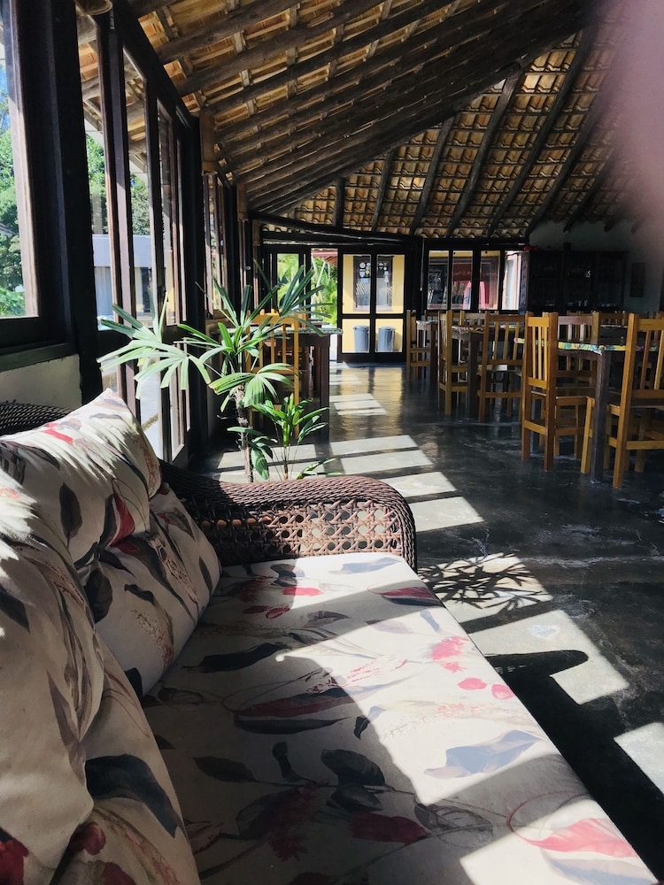 로비 좌석 공간