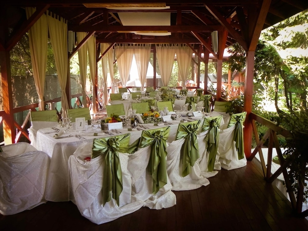 야외 연회 공간