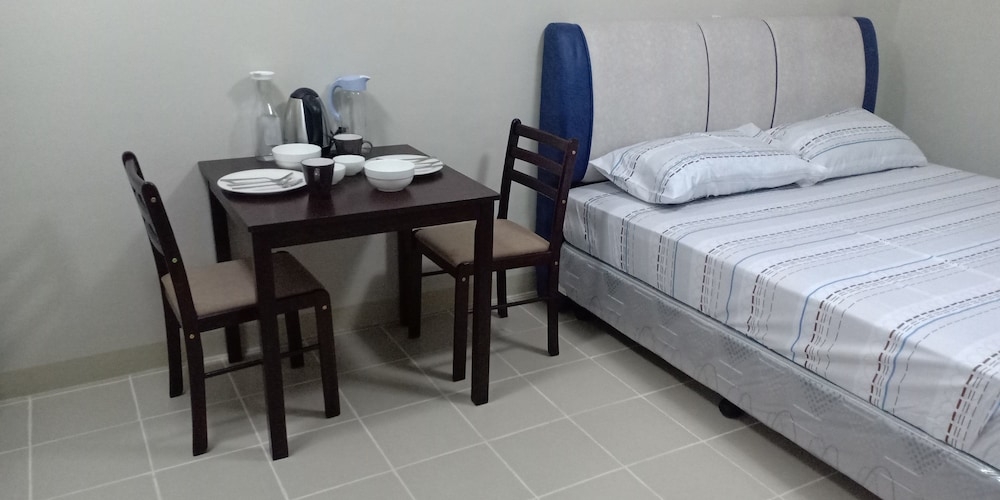 객실 내 식사 공간