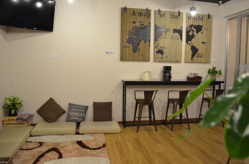 로비 좌석 공간