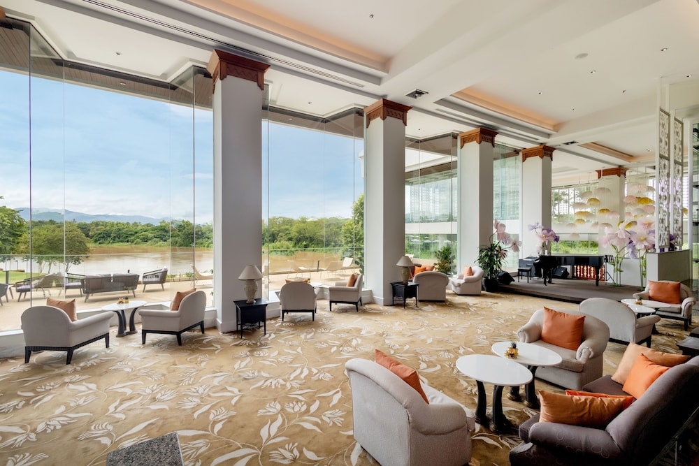 로비 좌석 공간