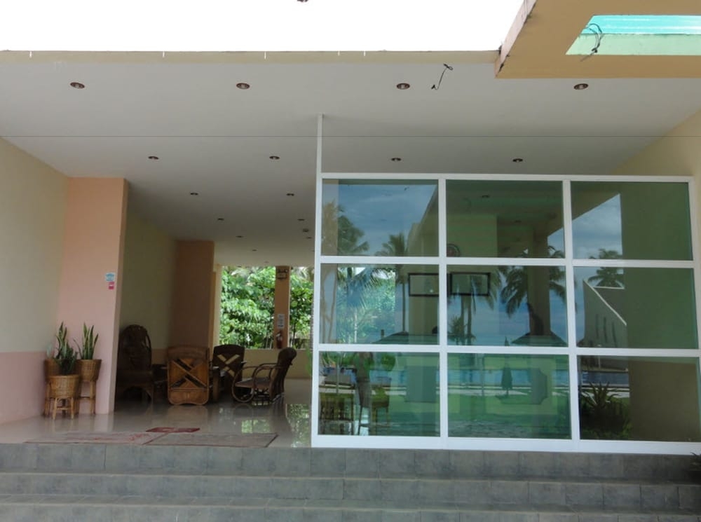 숙박 시설 입구