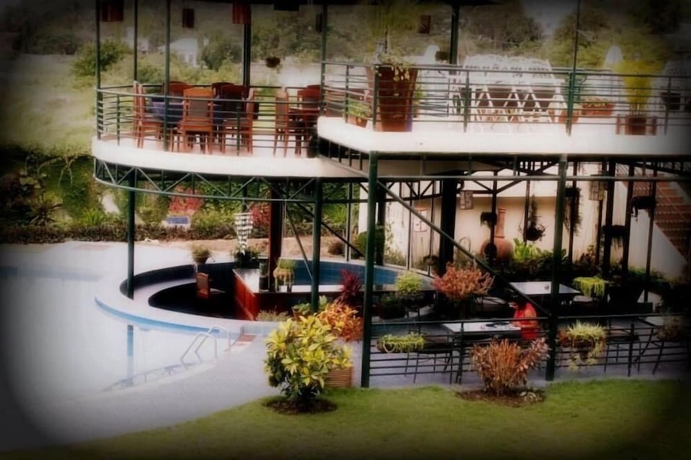 숙박 시설 구내