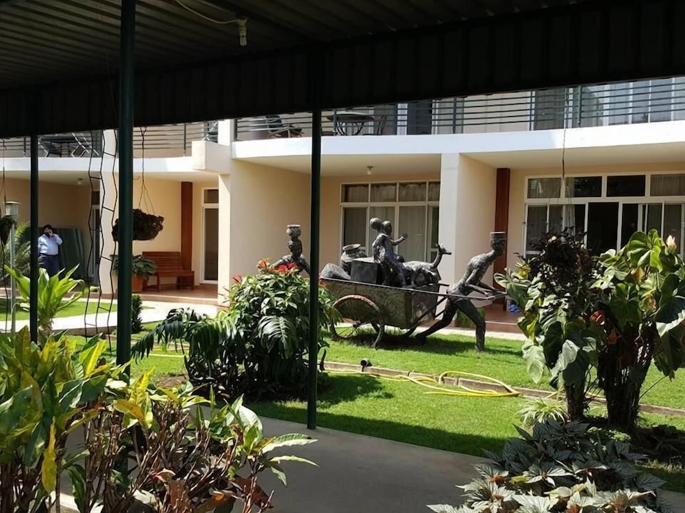 숙박 시설 구내