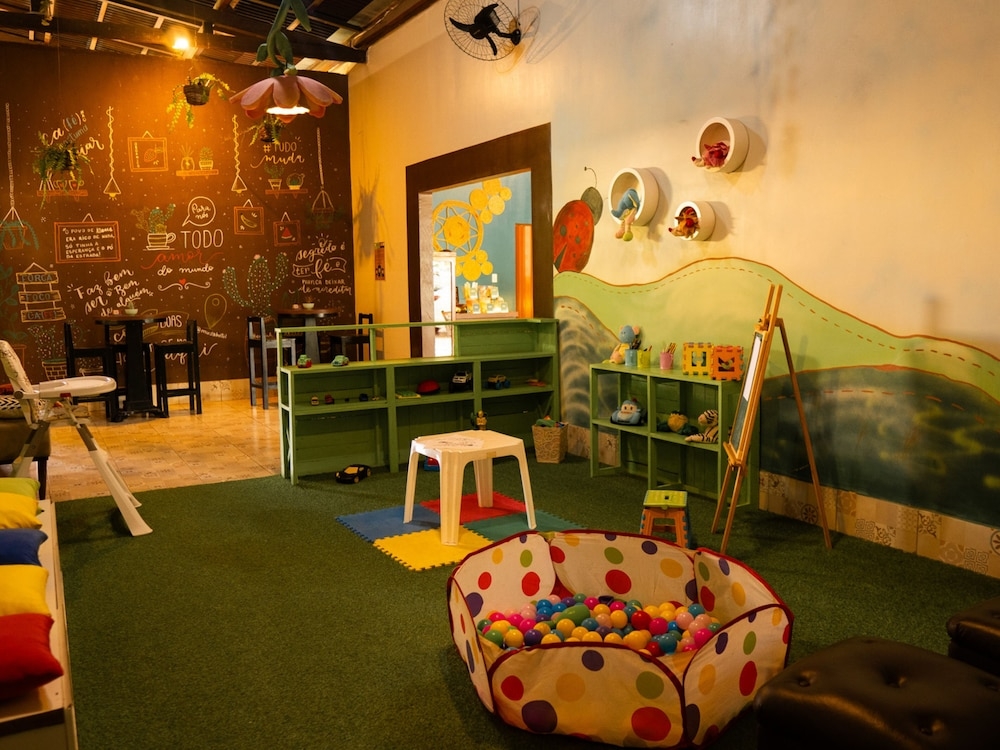 어린이 놀이 공간 - 실내