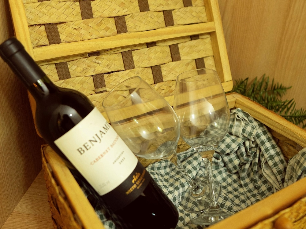 객실 내 식사 공간