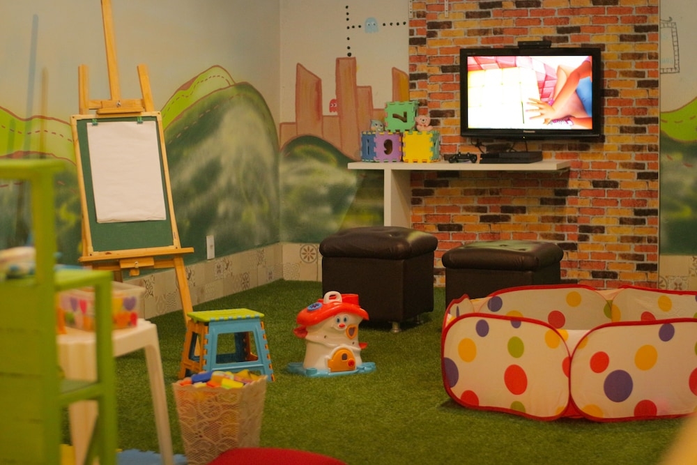 어린이 놀이 공간 - 실내