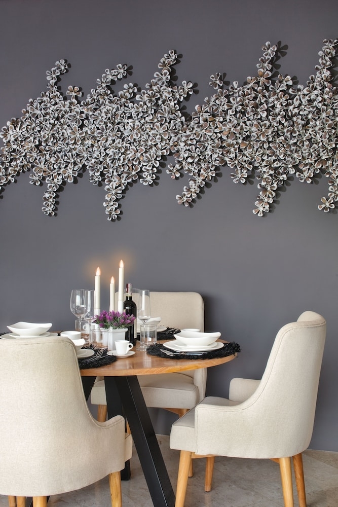 객실 내 식사 공간