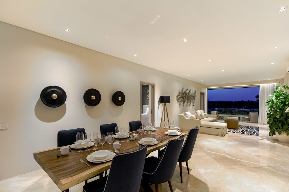 객실 내 식사 공간